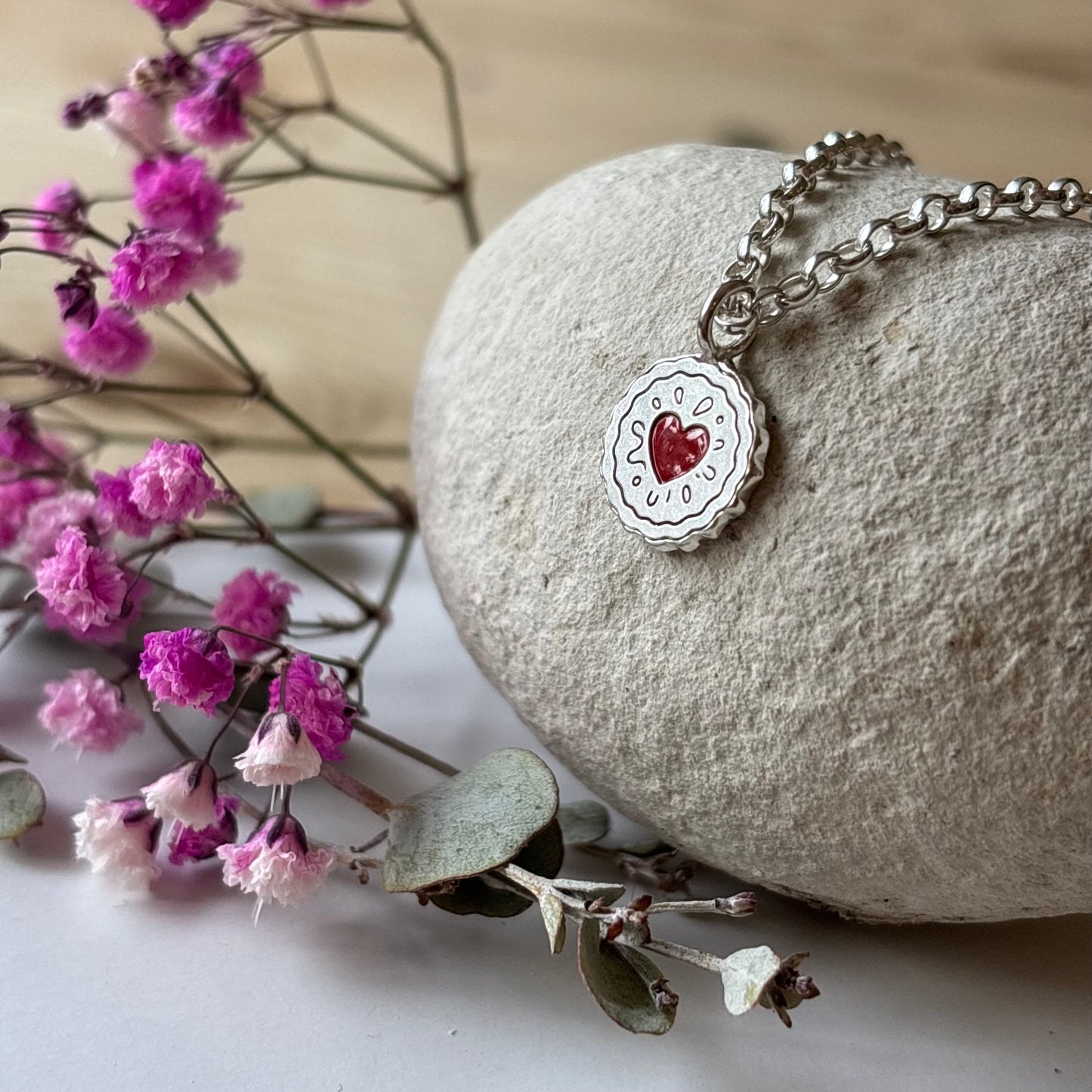 Silver jammy dodger charm necklace 